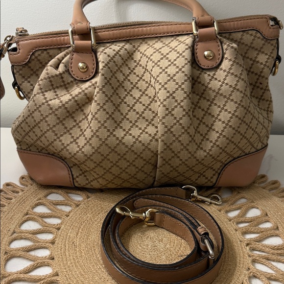 Gucci Sukey Diamanté Shoulder Bag with Crossbody Strap - Picture 2 of 6